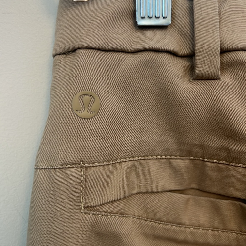 Lululemon Commission Pant Classic Qwick Chino size 32 in Desert Sand - Picture 7 of 8